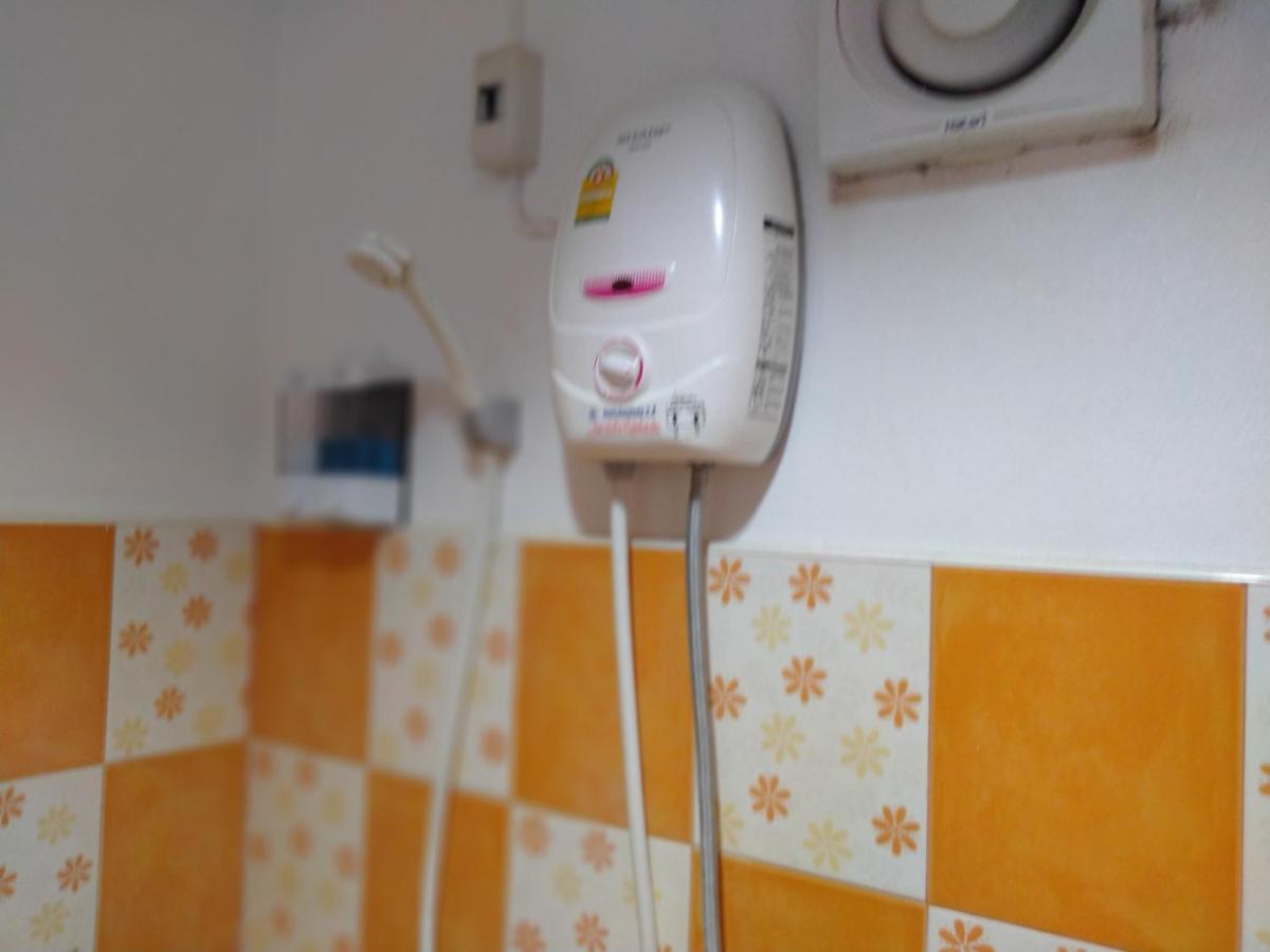 Rueangsrisiri Guesthouse 2 수코타이 외부 사진