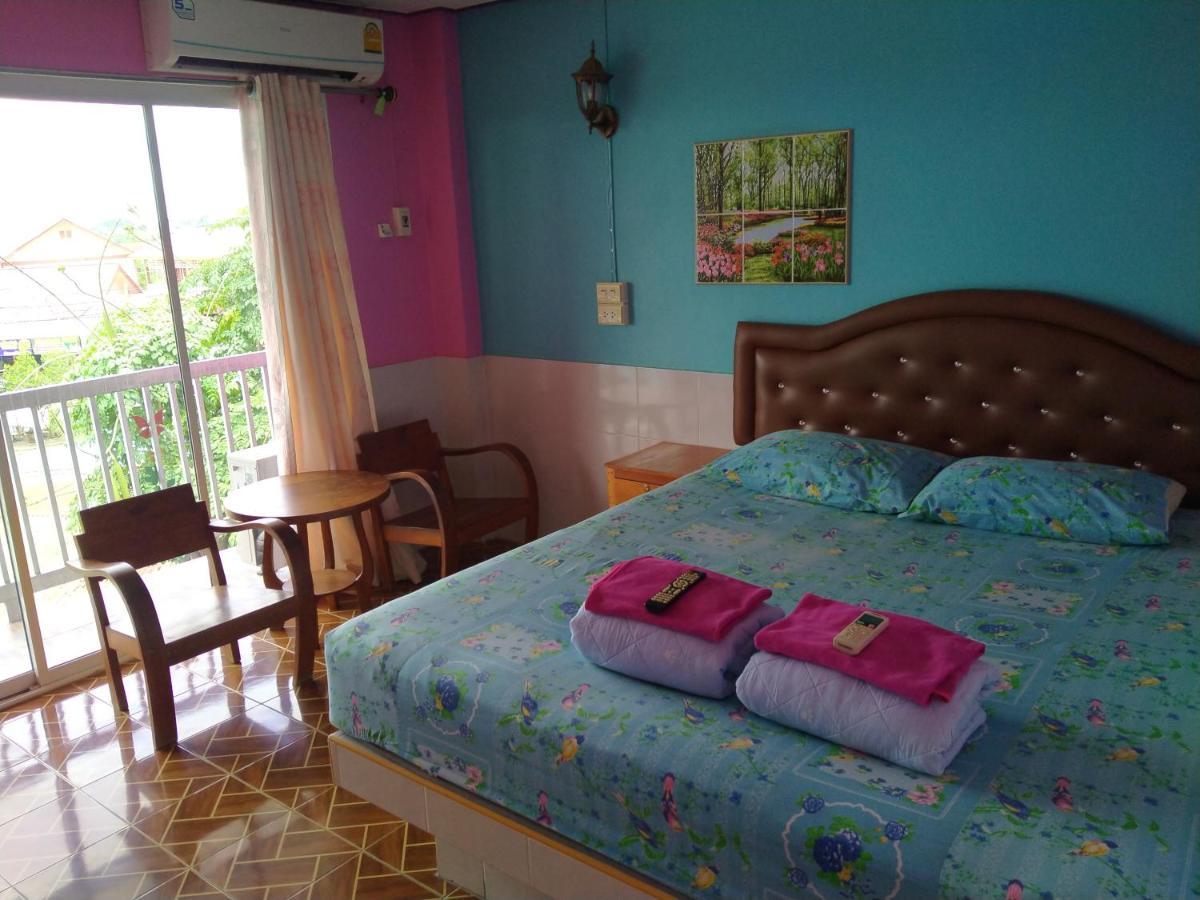 Rueangsrisiri Guesthouse 2 수코타이 외부 사진
