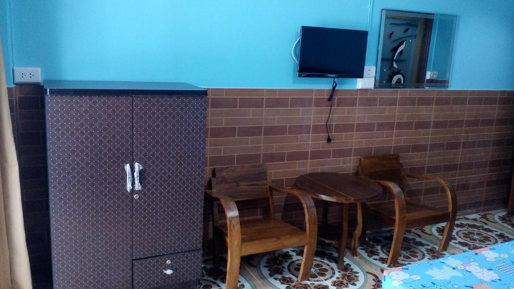 Rueangsrisiri Guesthouse 2 수코타이 외부 사진