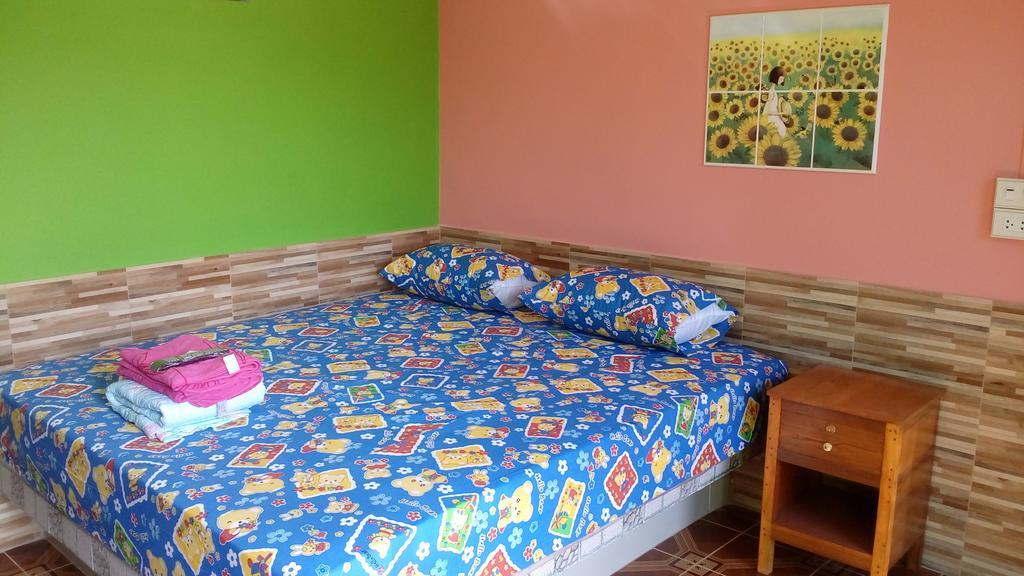 Rueangsrisiri Guesthouse 2 수코타이 객실 사진