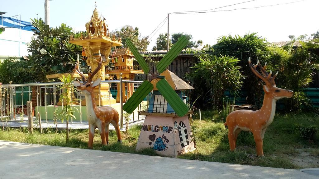 Rueangsrisiri Guesthouse 2 수코타이 외부 사진
