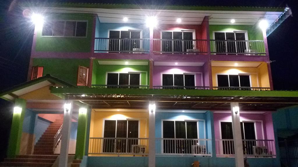 Rueangsrisiri Guesthouse 2 수코타이 외부 사진